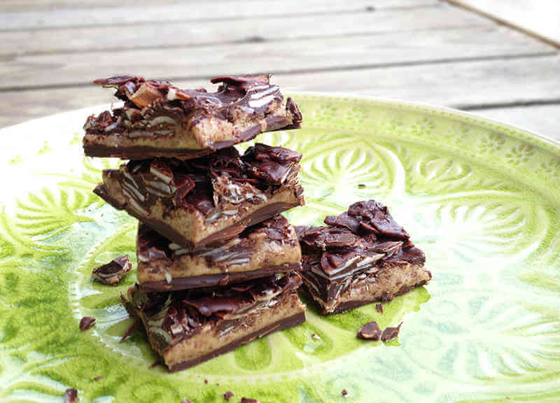 Chokladrutor med mandelsmör och kokos Chokladrutor med mandelsmör och kokos