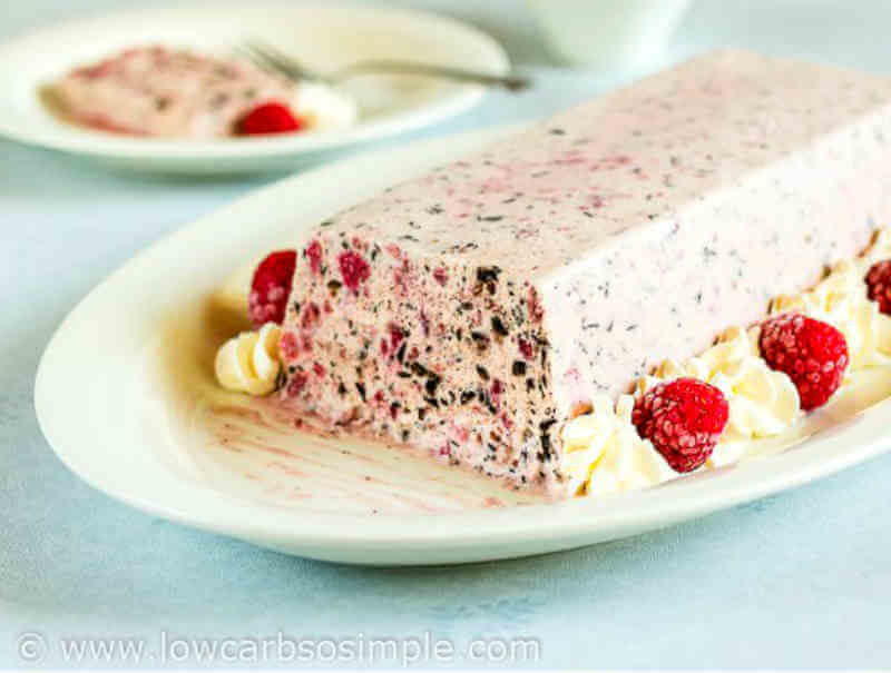 Hallon och chokladparfait Hallon och chokladparfait