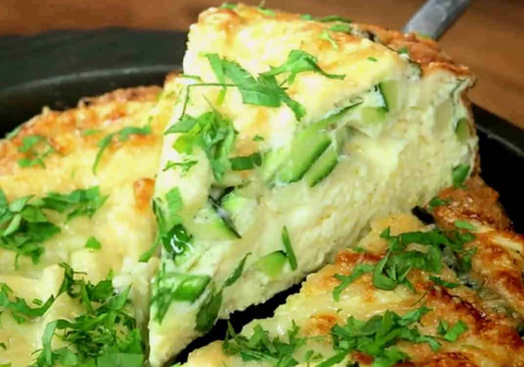 Zucchini- och parmesanfrittata Zucchini- och parmesanfrittata