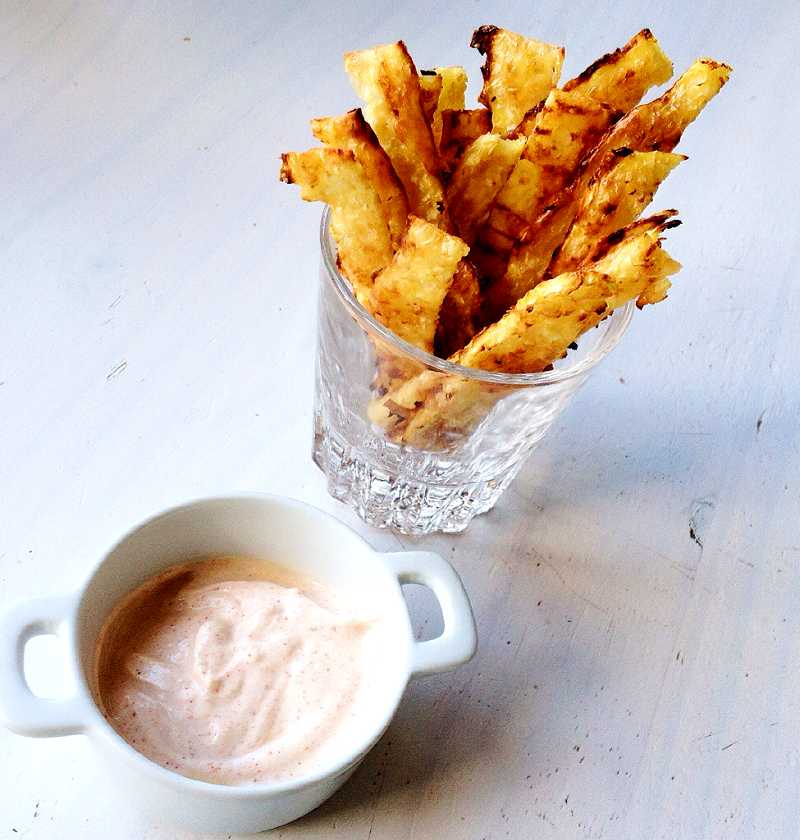 5 nyttiga LCHF-snacks till helgen 6 Blomkålsstavar med dipp