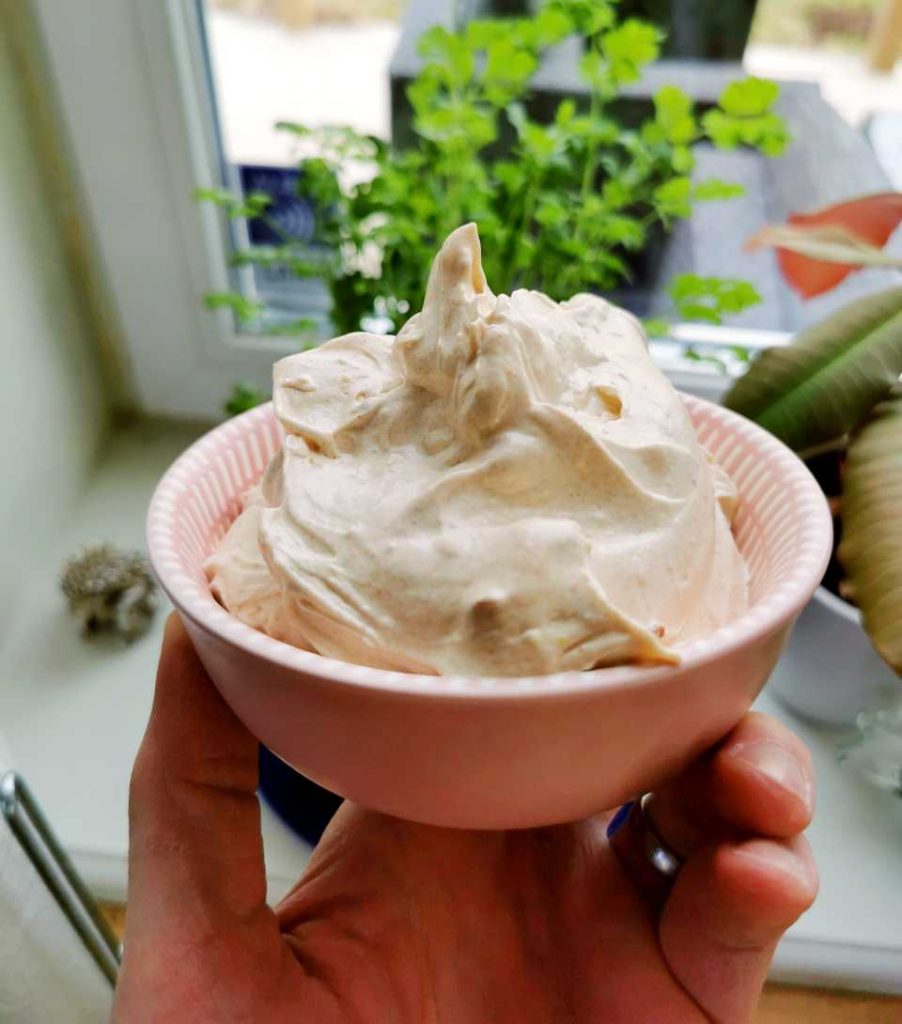 6 riktigt goda kryddsmör till både kött och fisk 10 Vispat brynt smör