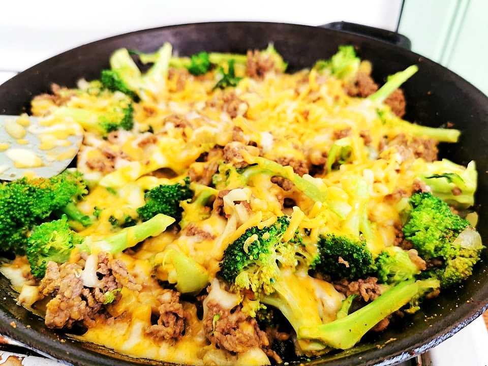 Köttfärs- och broccolipanna Köttfärs- och broccolipanna