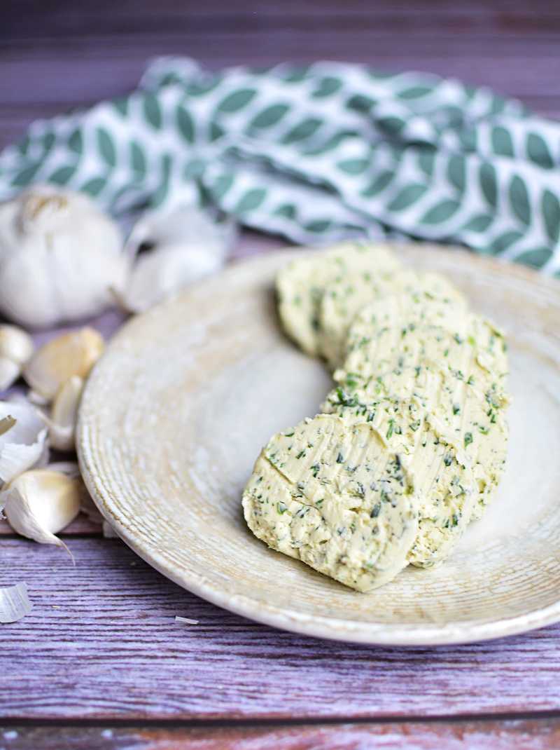 Vitlökssmör 8 Vitlökssmör | LCHF-arkivet