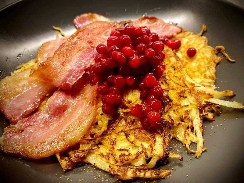 Kålraggmunk med Bacon och Lingon