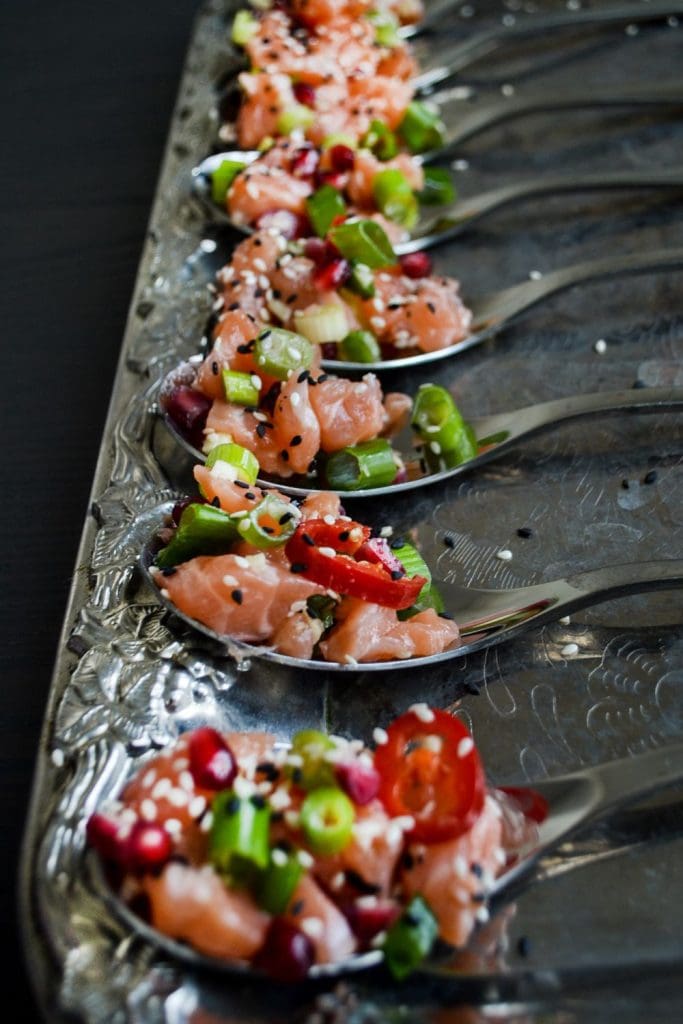 Skedar med laxtartar och granatäpple 4 Skedar med laxtartar och granatäpple | LCHF-arkivet