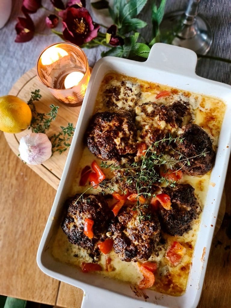 Nötfärsbiffar i parmesansås 7 Nötfärsbiffar i parmesansås | LCHF-arkivet