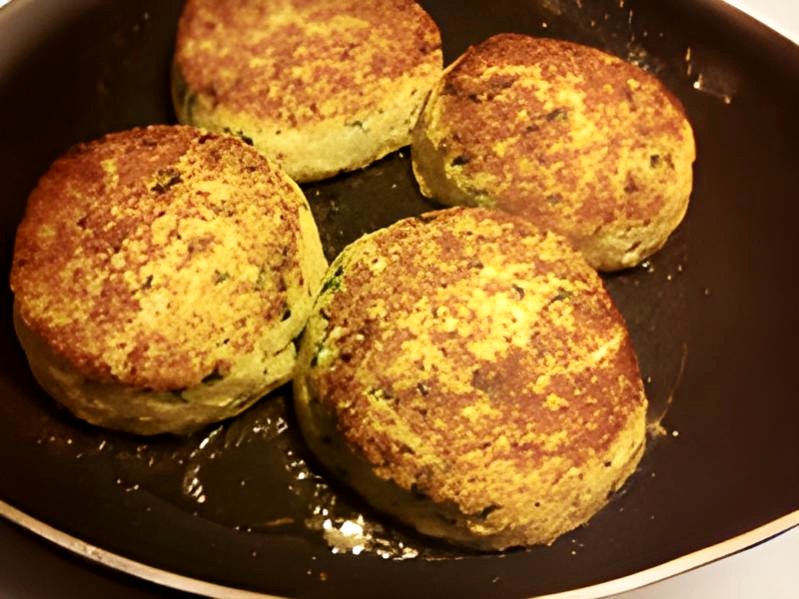 Blomkålsbiffar med parmesan Blomkålsbiffar med parmesan