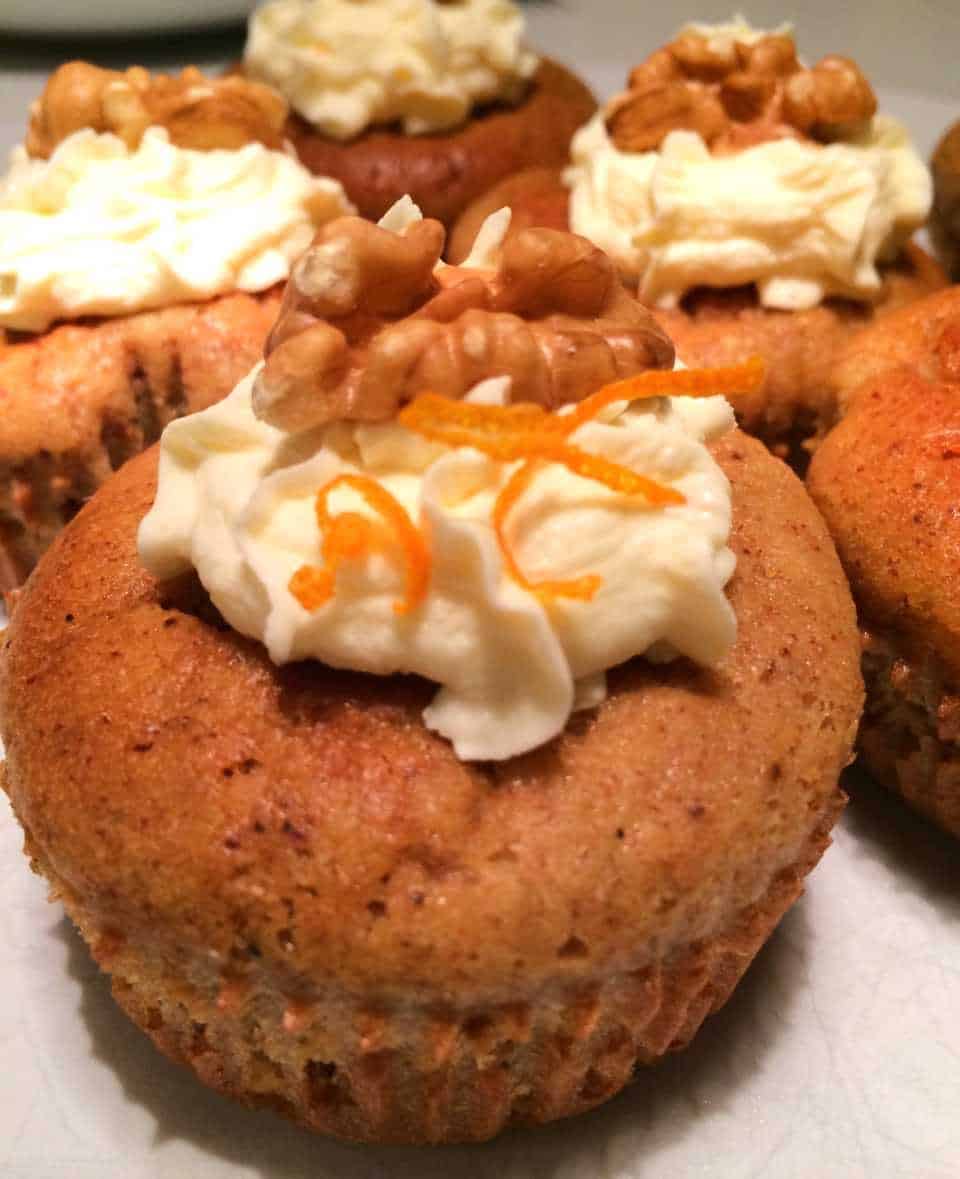 Pepparkaksmuffins med apelsinfrosting Pepparkaksmuffins med apelsinfrosting