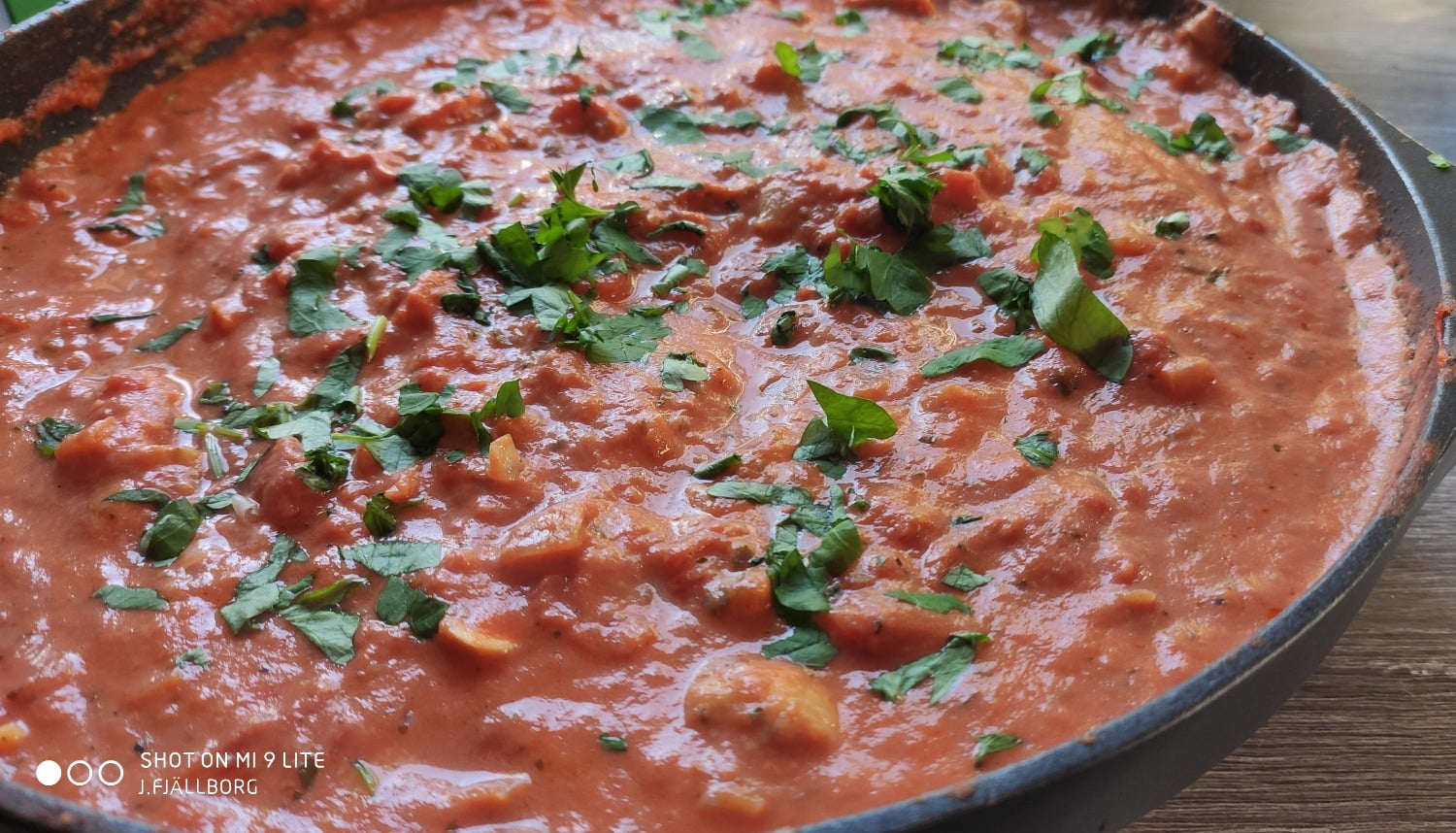 Tomatsås med skvätt vodka