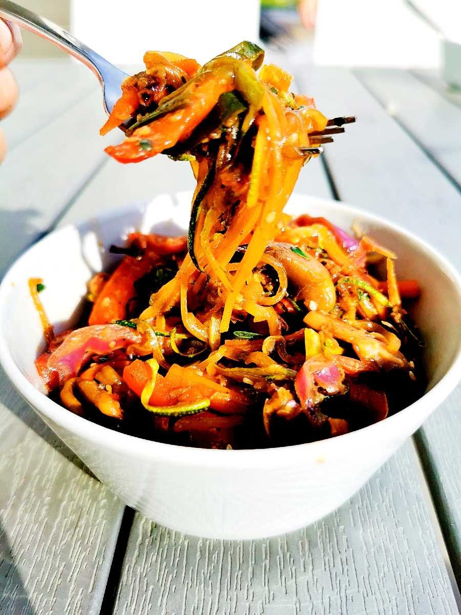 Vegetarisk zoodlewok Vegetarisk zoodlewok