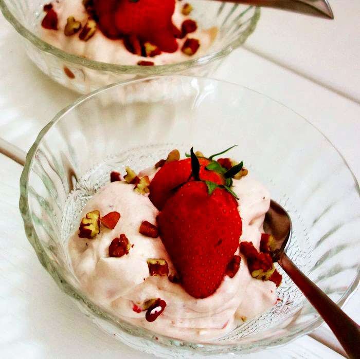 Enkel jordgubbsdessert Enkel jordgubbsdessert